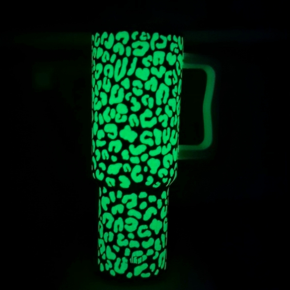 Simple Modern Glow in the Dark 40oz Trek Tumbler 2023 TREKMAS Collection New
